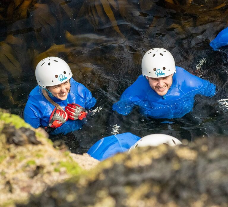 Ultimate rock jumping coastal adventure near edinburgh coasteering (1)